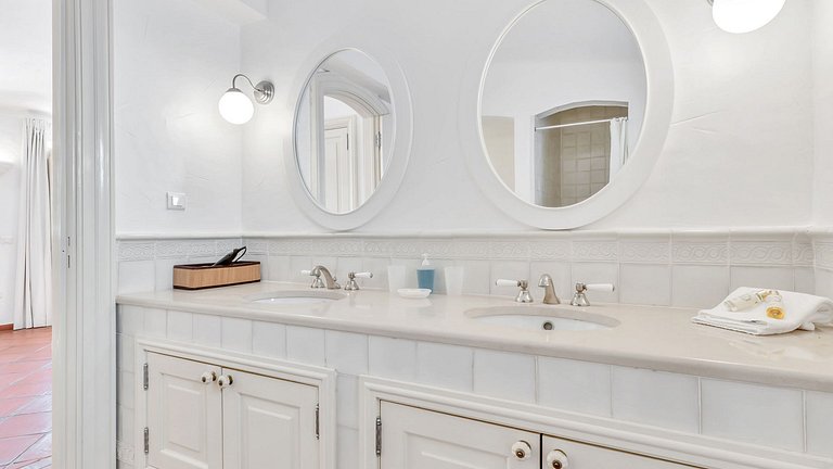 Alg015 - Villa entourée par le parfum de la lavande