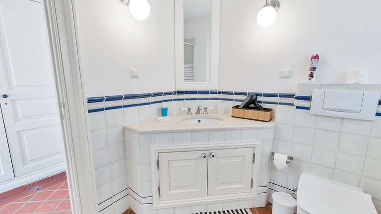 Alg015 - Casa rodeada pelo aroma a alfazema