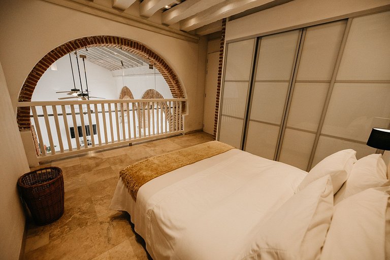 Car110 - Precioso penthouse en el Centro Histórico