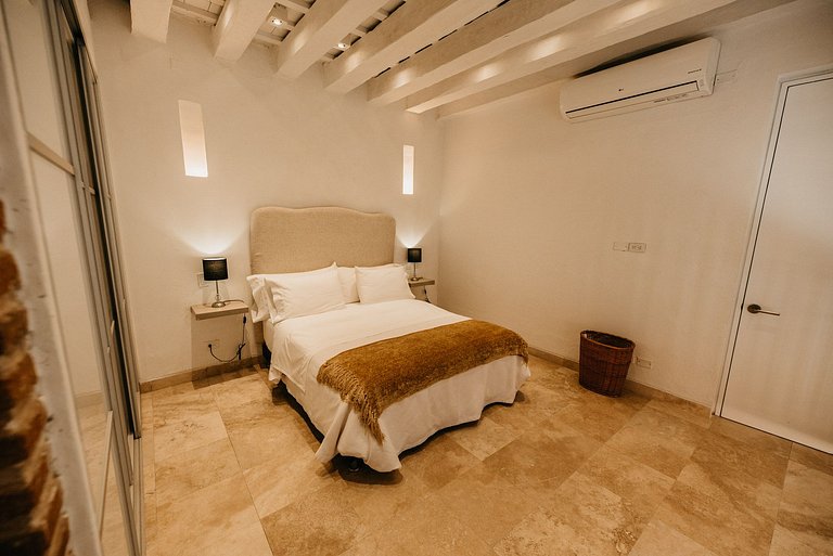 Car110 - Precioso penthouse en el Centro Histórico