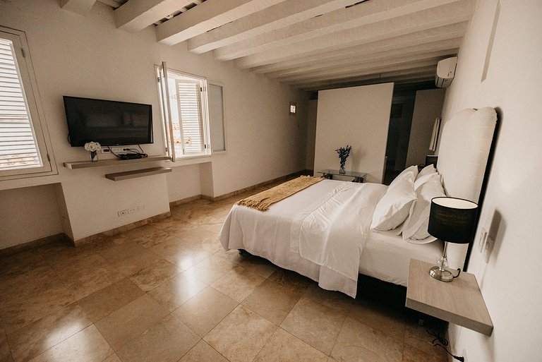 Car110 - Precioso penthouse en el Centro Histórico