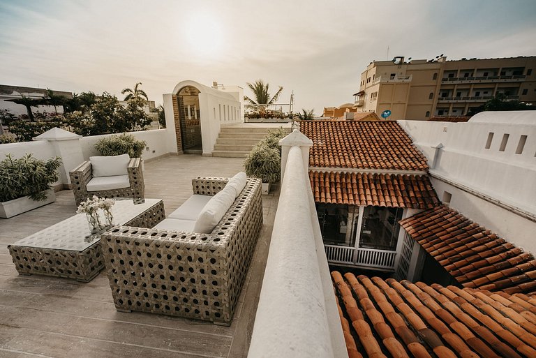 Car110 - Beautiful penthouse in the Old City of Cartagena