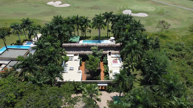 Anp044 - Casa com vista para o campo de golfe