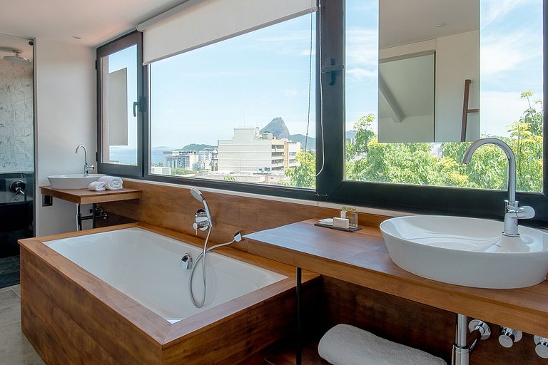 Rio085 - Linda e idílica villa do século XX em Santa Teresa