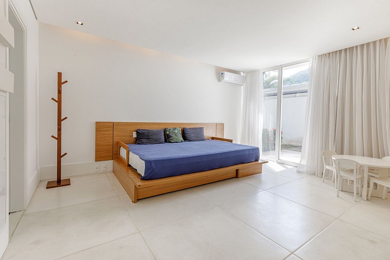 Ang048 - Villa no Portobello