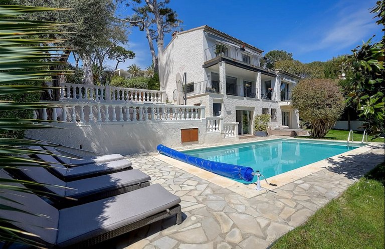 Azu037 - Belle villa vue mer, Cap d'Antibes