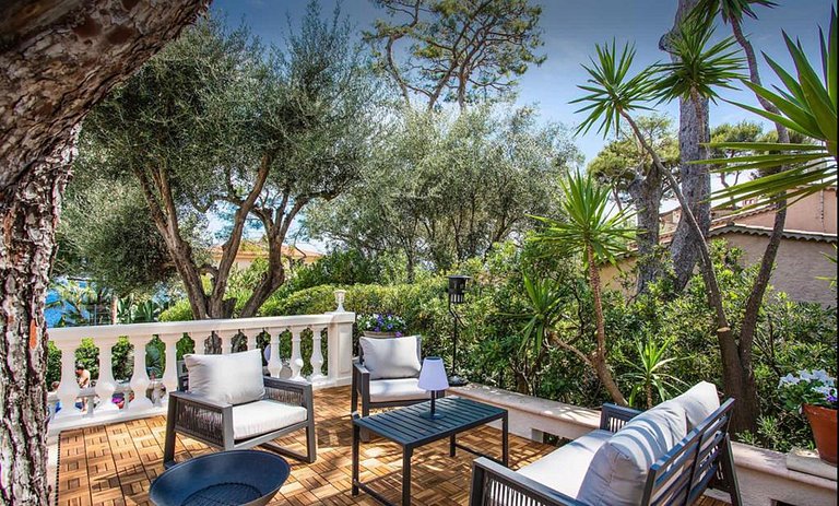 Azu037 - Villa élégante avec vue à Cap d’Antibes