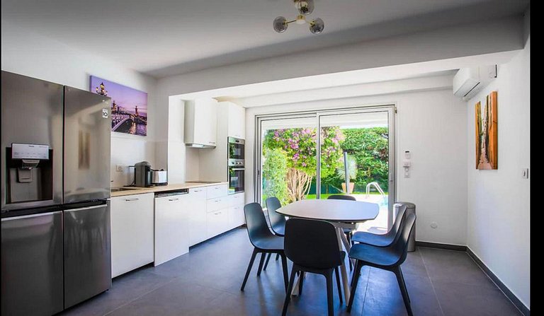 Azu037 - Beautiful Villa with sea view, Cap d'Antibes