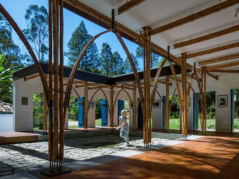 Cat002 - Grande e linda fazenda em Catuçaba