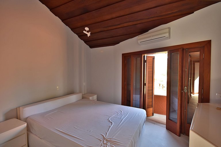 Gua003 - Beautiful house on the sand at Praia do Engenho