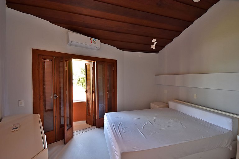 Gua003 - Beautiful house on the sand at Praia do Engenho