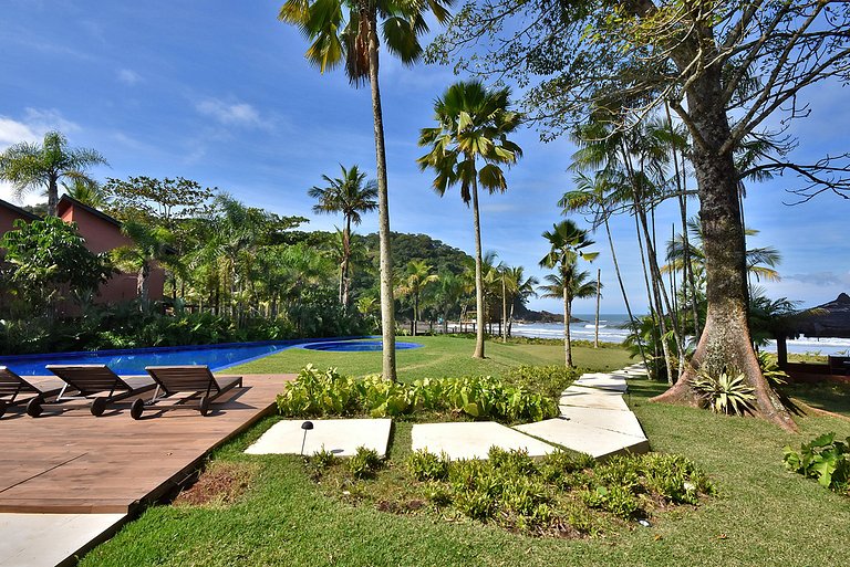 Gua003 - Beautiful house on the sand at Praia do Engenho