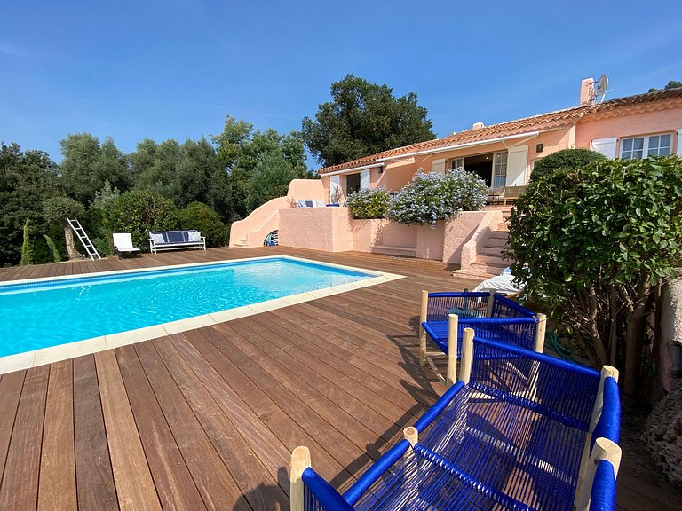 Azu046 - Villa à flanc de colline à La Croix-Valmer