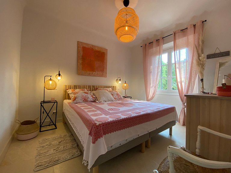 Azu046 - Villa à flanc de colline à La Croix-Valmer