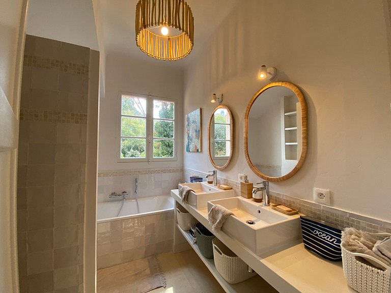 Azu046 - Villa en la ladera en La Croix-Valmer