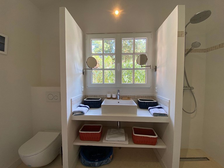 Azu046 - Villa na encosta de La Croix-Valmer