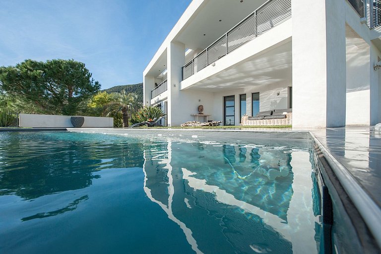 Azu044 - Villa con vista al mar en Cavalaire