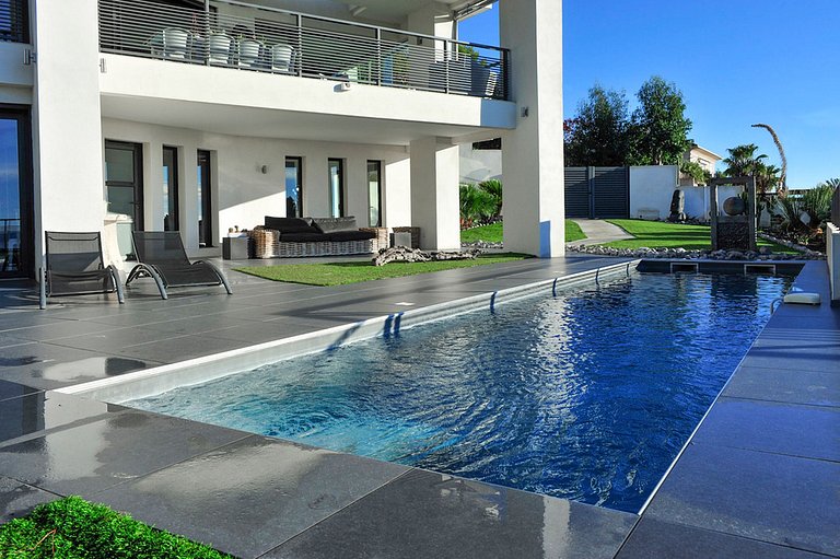 Azu044 - Villa avec vue mer à Cavalaire