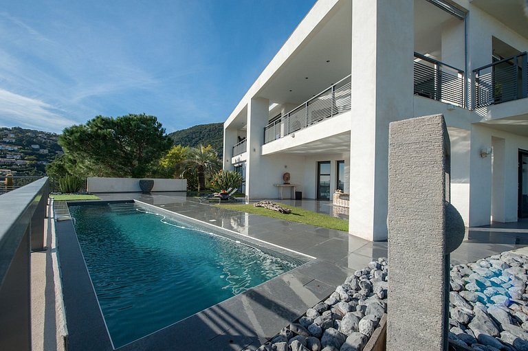 Azu044 - Villa avec vue mer à Cavalaire