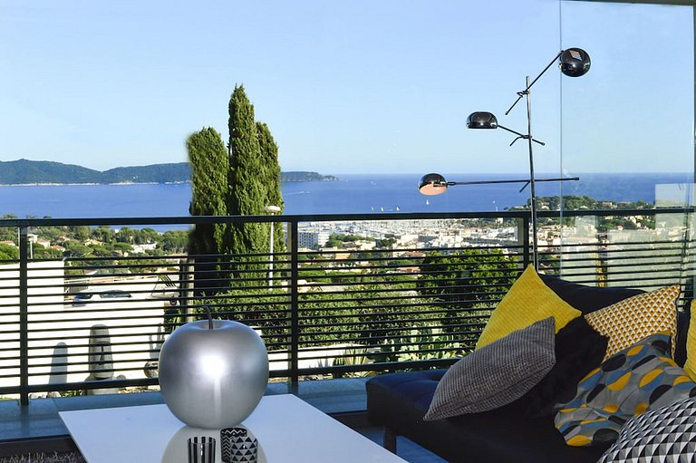 Azu044 - Villa with ocean view in Cavalaire