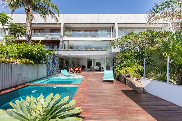 Rio006 - Mansão com vista pro mar do Leblon