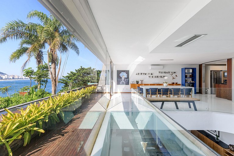 Rio006 - Villa overlooking the ocean of Leblon