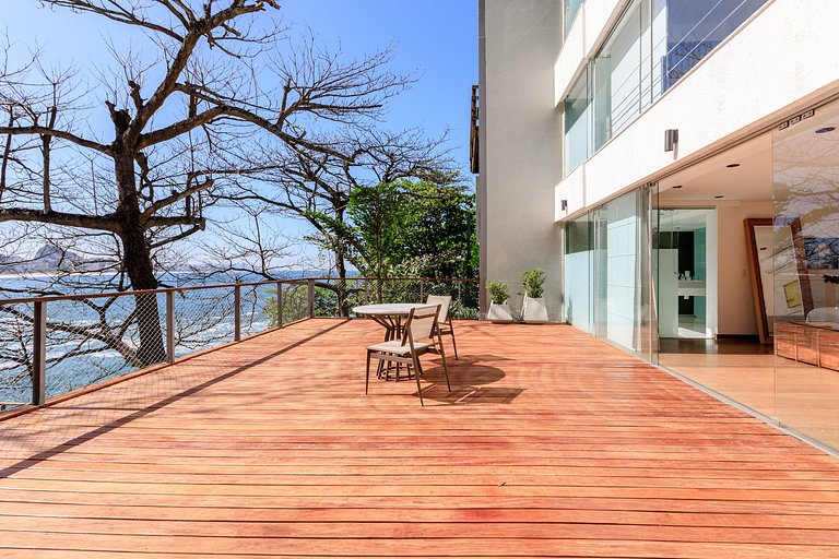 Rio006 - Mansão com vista pro mar do Leblon