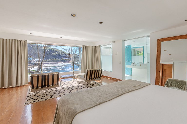 Rio006 - Villa overlooking the ocean of Leblon