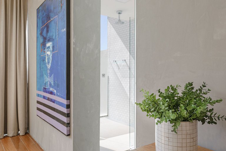 Rio006 - Villa overlooking the ocean of Leblon