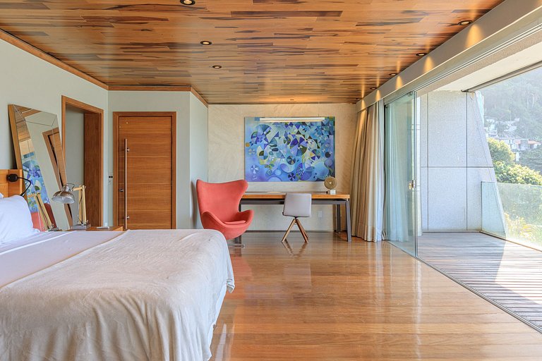 Rio006 - Villa overlooking the ocean of Leblon