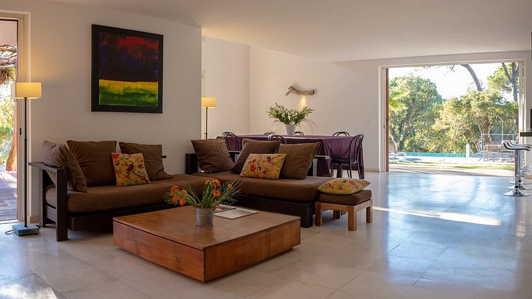 Azu043 - Villa de estilo minimalista en Gassin