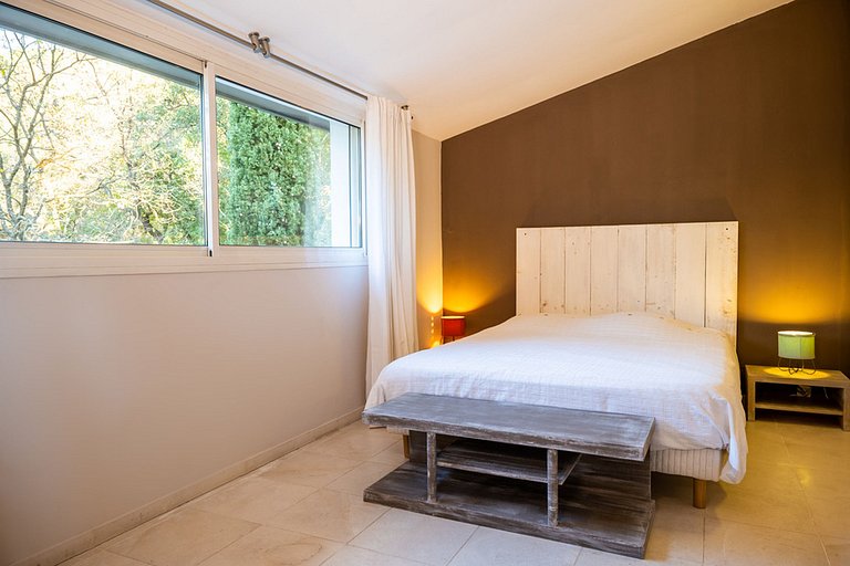 Azu043 - Villa in minimalistic style in Gassin