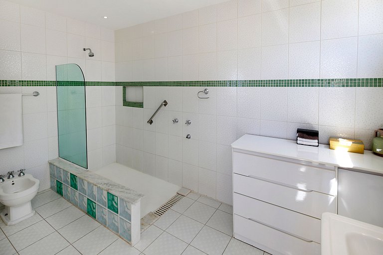 Rio197 - Penthouse overlooking the ocean in Copacabana