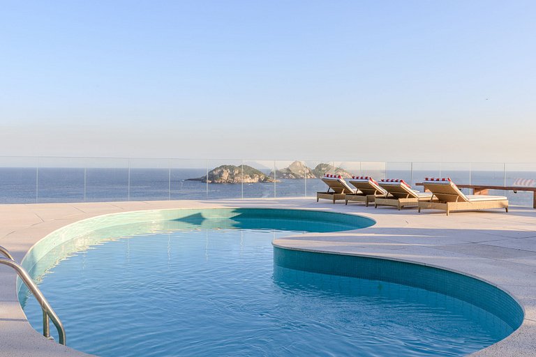 Rio005 - Luxury mansion with ocean view in Joá