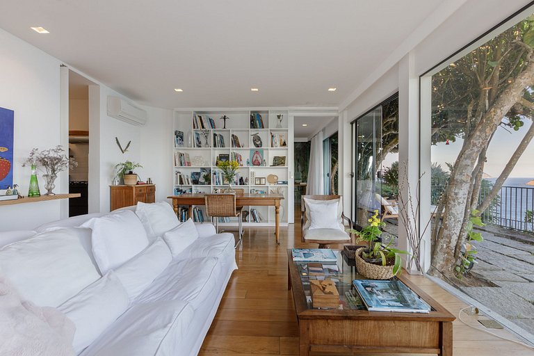 Rio005 - Luxury mansion with ocean view in Joá