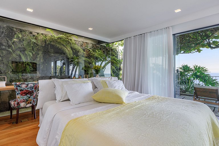 Rio005 - Luxury mansion with ocean view in Joá