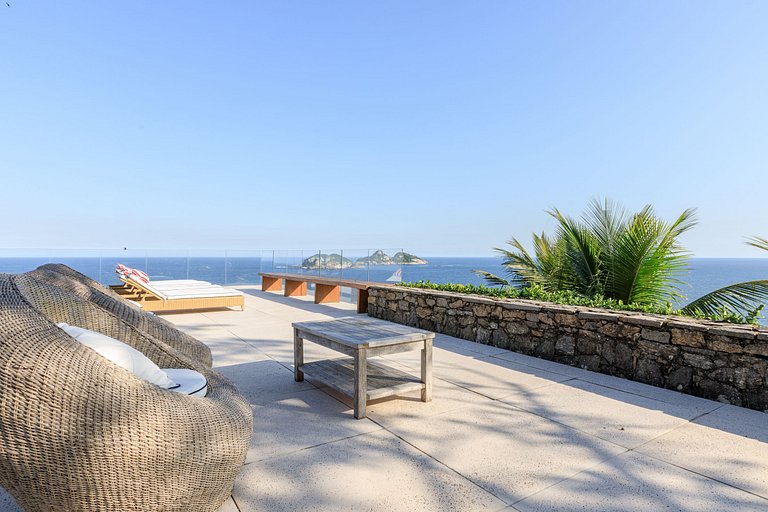 Rio005 - Luxury mansion with ocean view in Joá