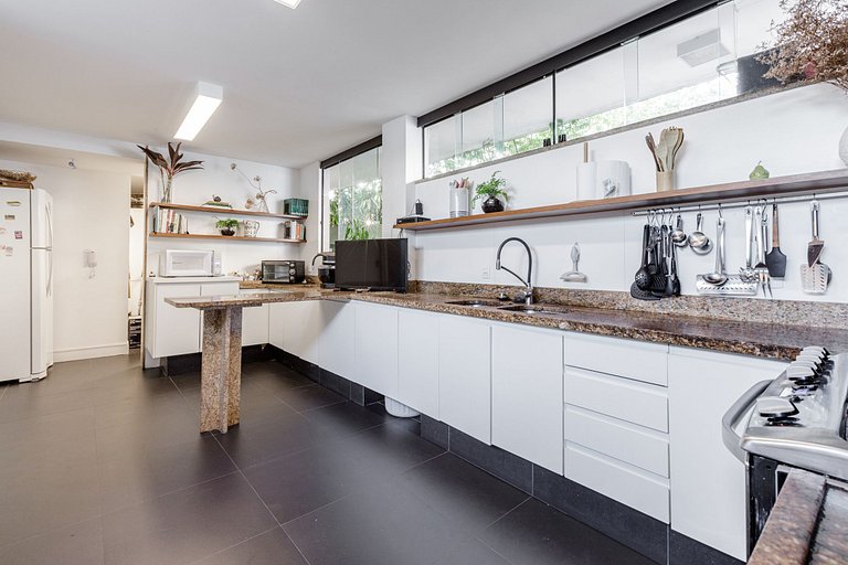 Rio005 - Mansão de luxo com vista mar no Joá