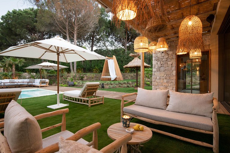 Azu048 - Villa moderna em Ramatuelle perto de Saint Tropez