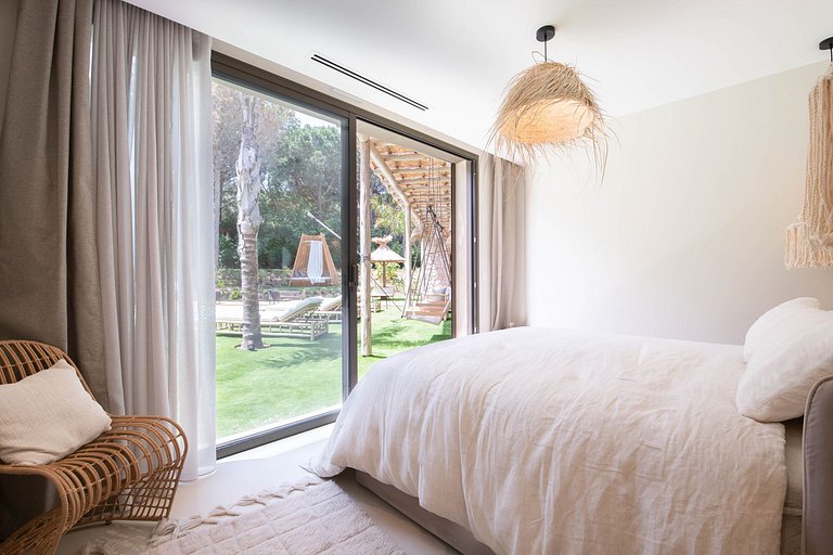 Azu048 - Villa moderna em Ramatuelle perto de Saint Tropez