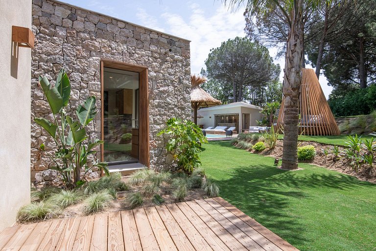 Azu048 - Villa moderne à Ramatuelle près de Saint Tropez