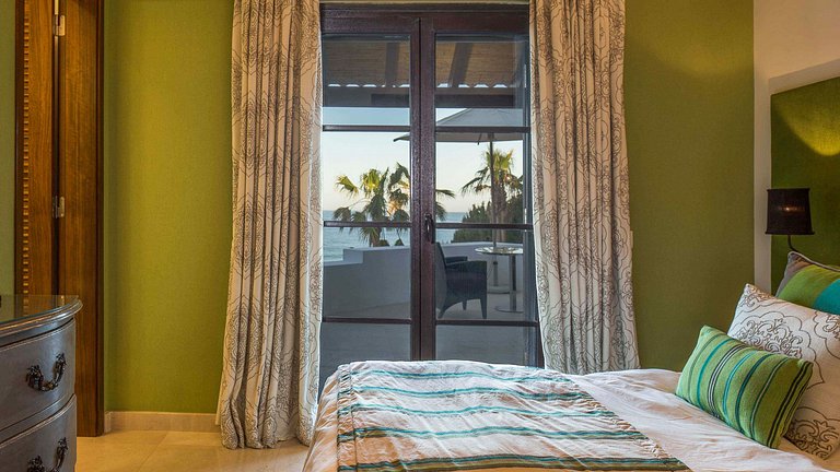 Alg019 - Oceanfront Villa in the Algarve