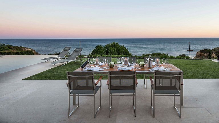 Alg019 - Villa en bord de mer en Algarve