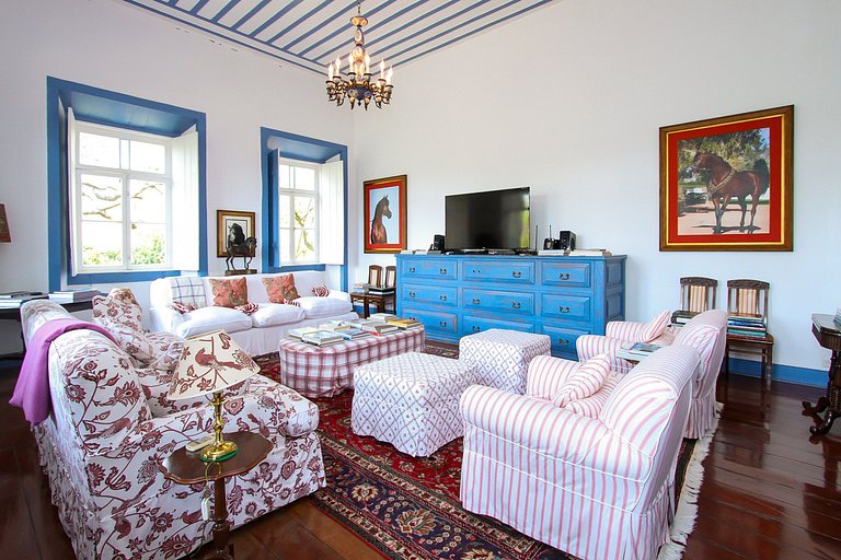 Itu001 - Exceptional 140-Hectare Country Estate with Pool ne