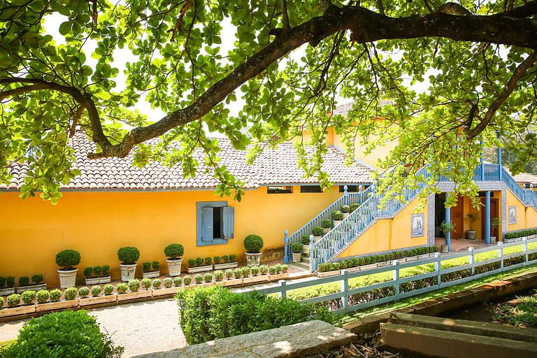 Itu001 - Exceptional 140-Hectare Country Estate with Pool ne