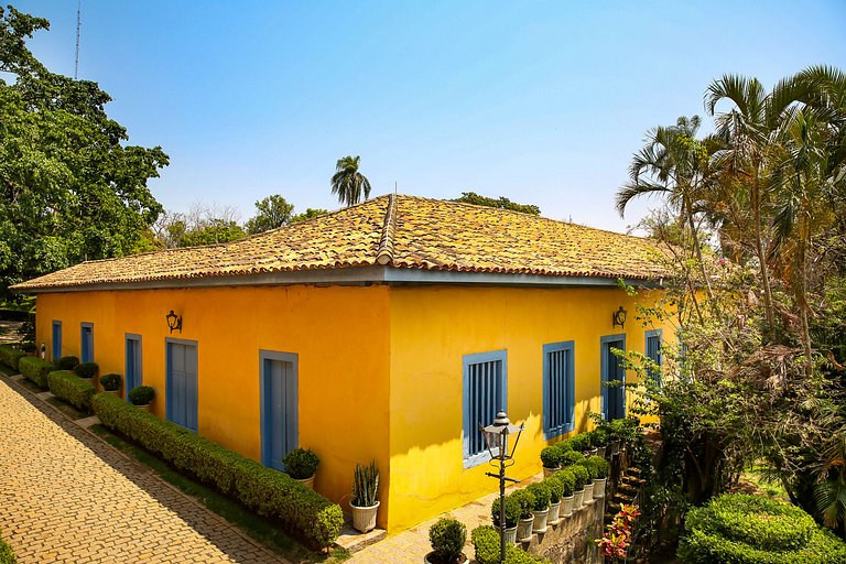 Itu001 - Exceptional 140-Hectare Country Estate with Pool ne