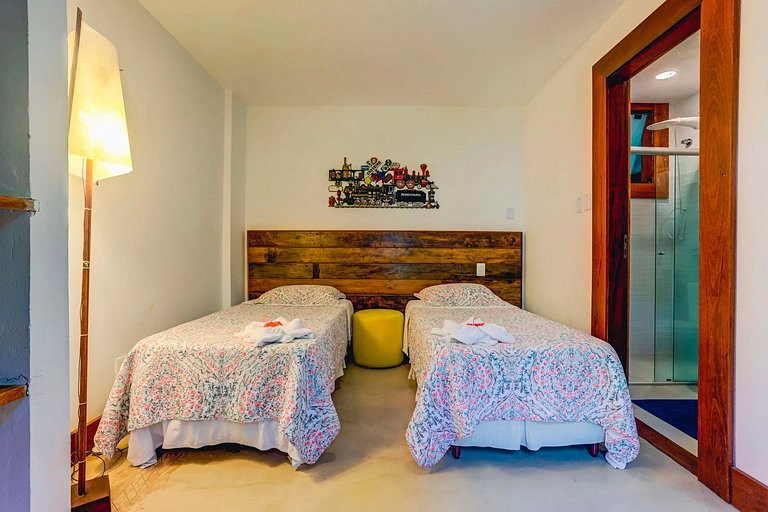 Bah168 - Casa con vista al bosque y mar.