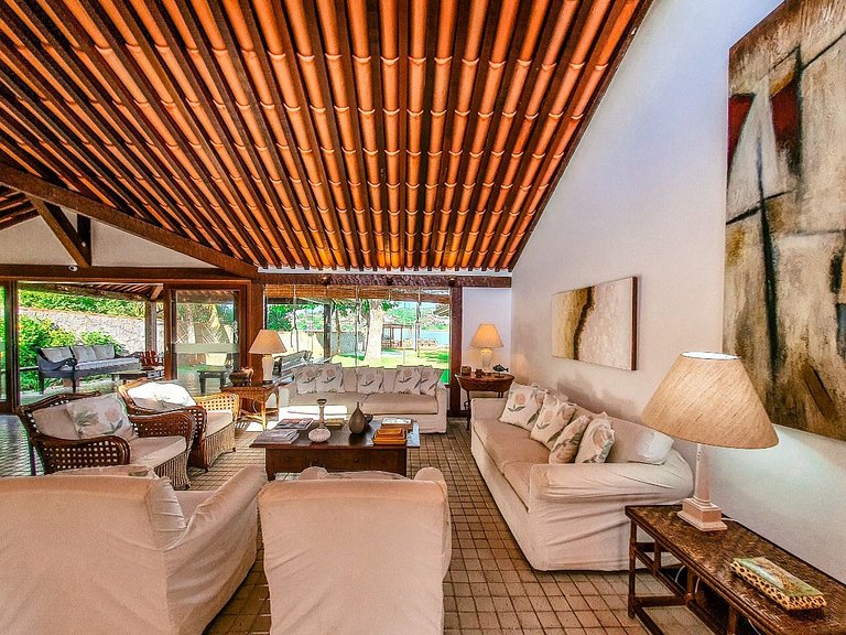 Buz057 - Exuberante casa frente mar em Búzios