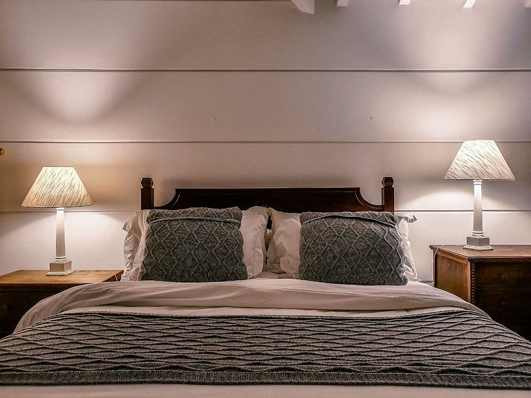 Buz057 - Exuberante casa frente mar em Búzios