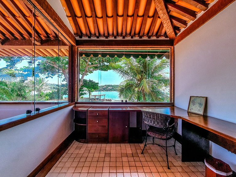 Buz057 - Exuberante casa frente mar em Búzios